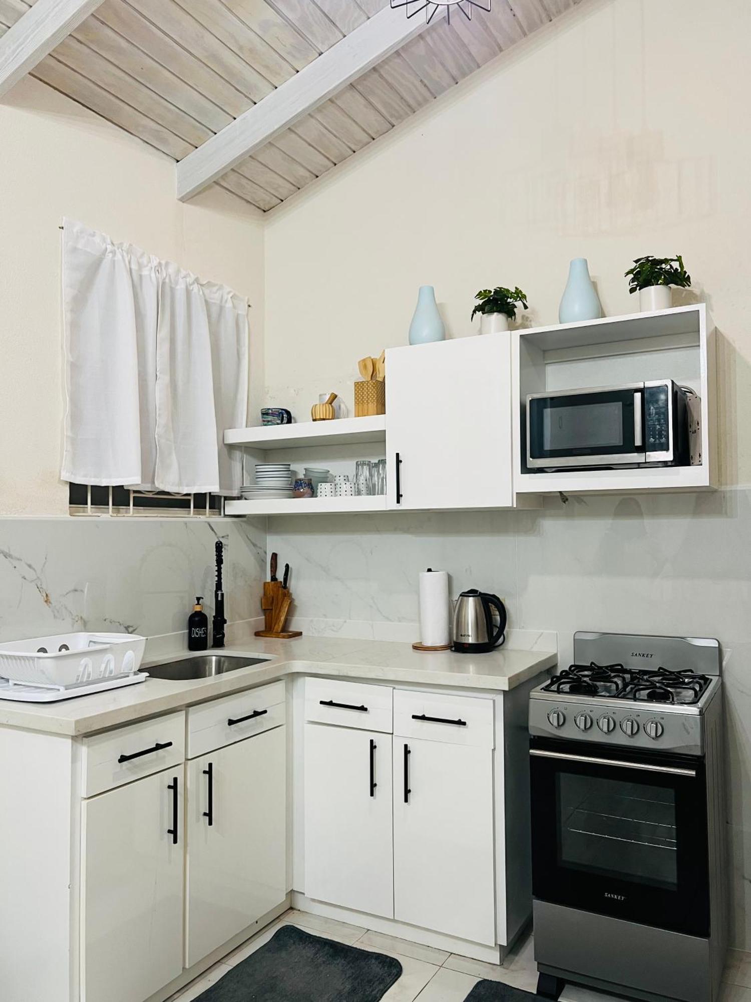Entire Home - West Coast Barbados セントピーター エクステリア 写真